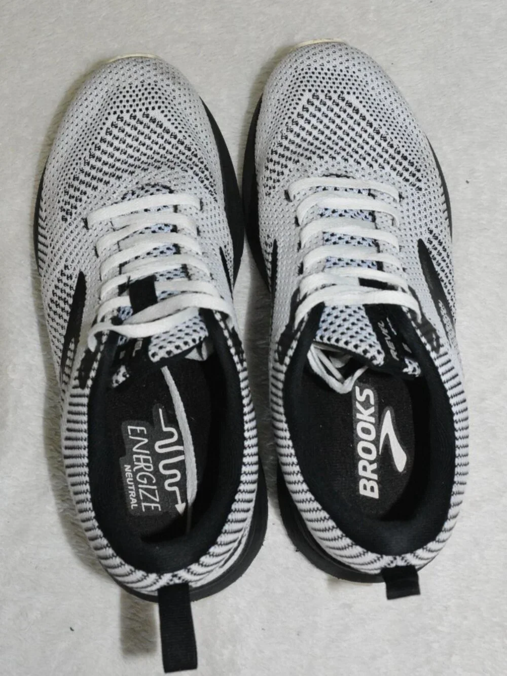 Brooks Revel 5 Running Shoes Women's size 8M